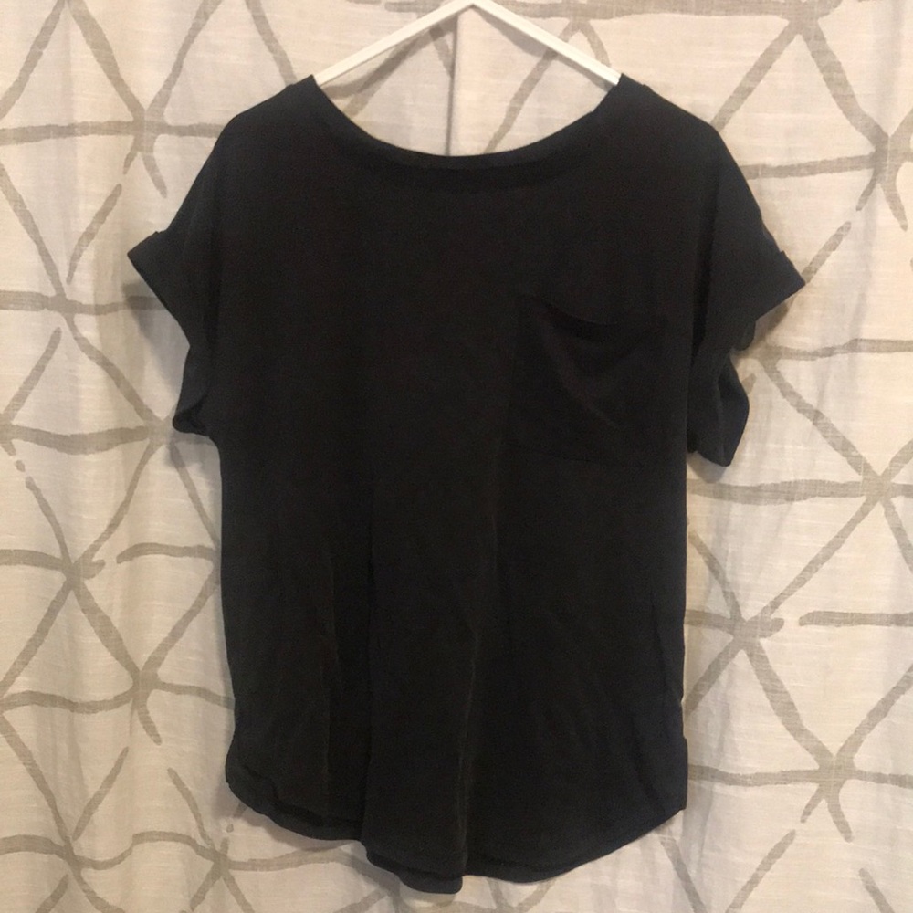 a.n.d eawy: XS plain black T-shirt with rolled sleeves